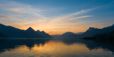 F0008 – Farbige Morgenstimmung am Vierwaldstättersee, die Sonne noch hinter den Bergen